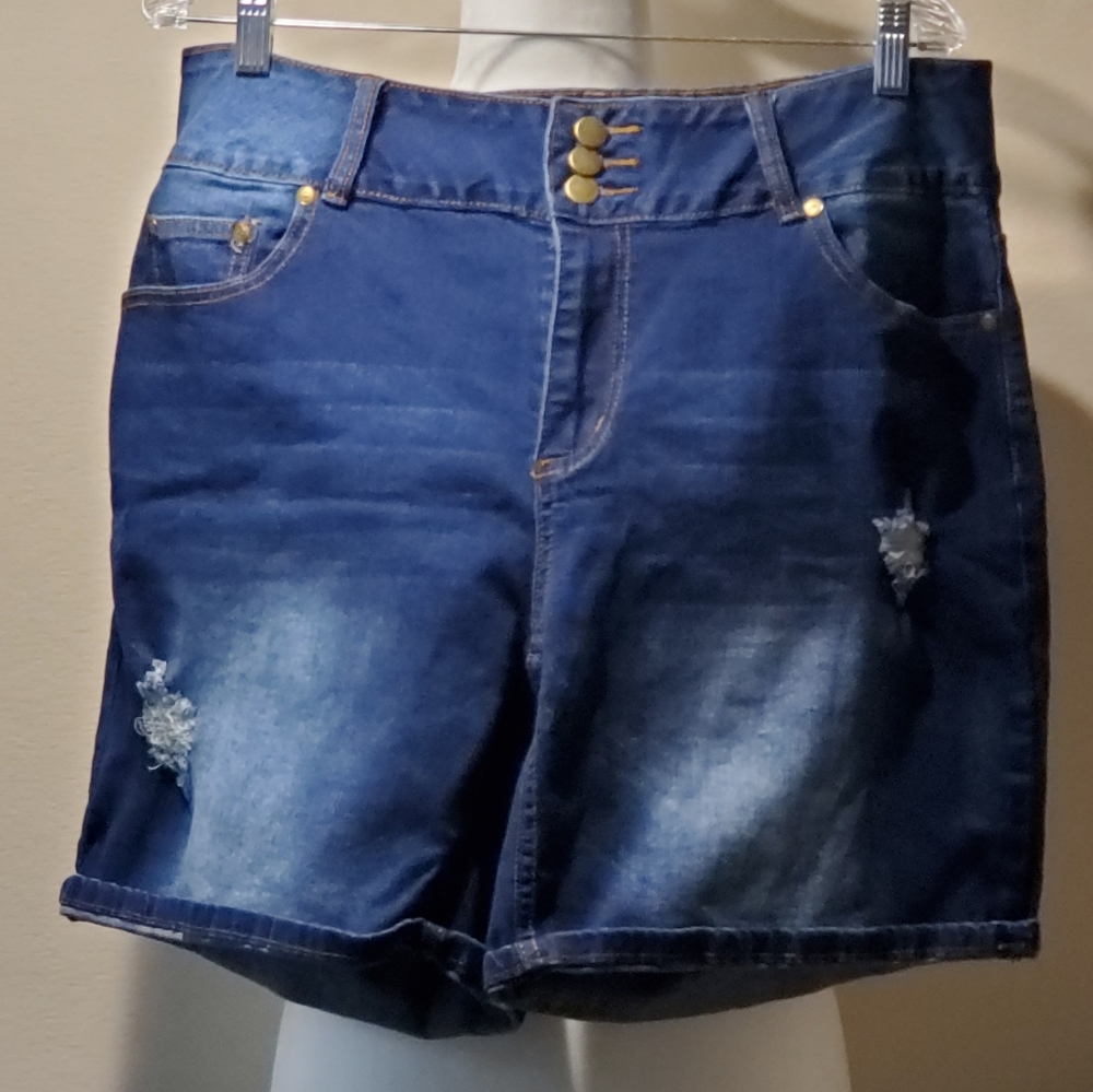DEJA BLEU Denim Shorts